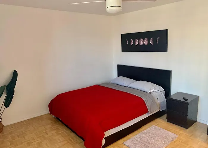 New Atl Dwntwn Condo With Balcony 2